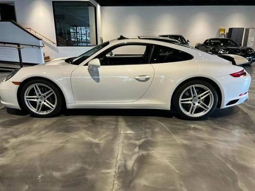 2017 Porsche 911 Carrera