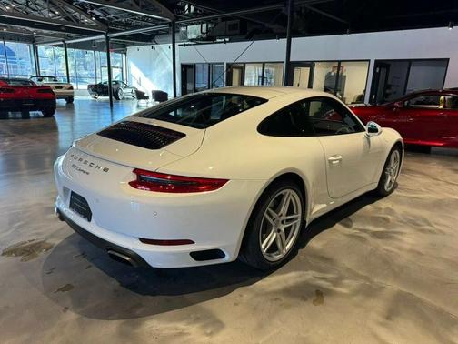 2017 Porsche 911 Carrera