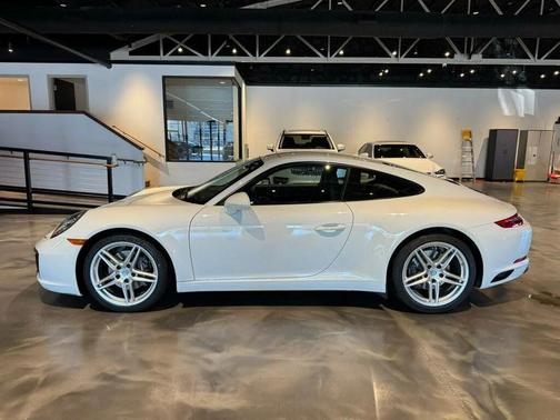 2017 Porsche 911 Carrera