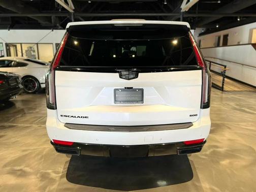 2022 Cadillac Escalade ESV Sport
