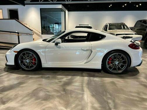 2016 Porsche Cayman GT4
