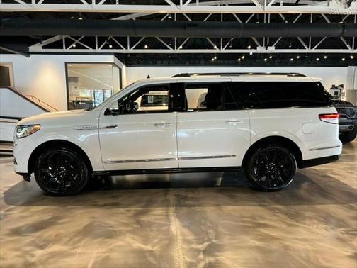 2023 Lincoln Navigator Reserve