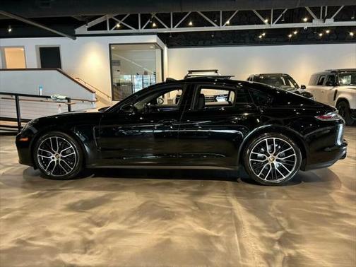 2023 Porsche Panamera Platinum Edition