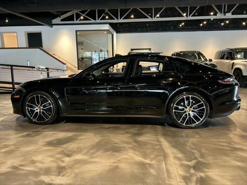 2023 Porsche Panamera Platinum Edition