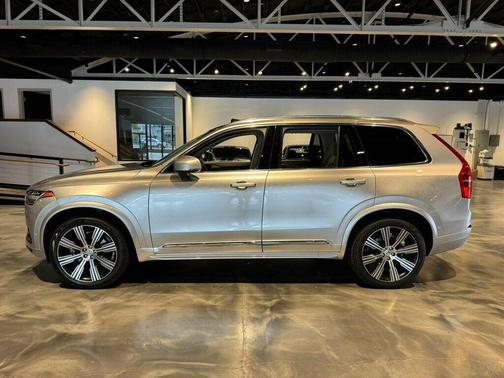 2022 Volvo XC90 T6 Inscription