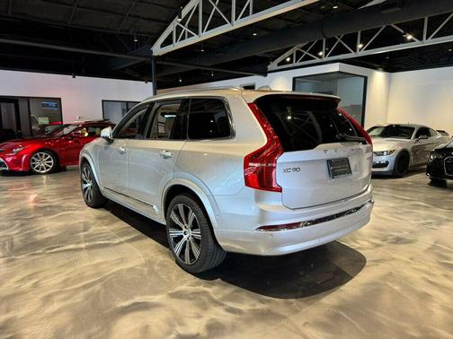 2022 Volvo XC90 T6 Inscription