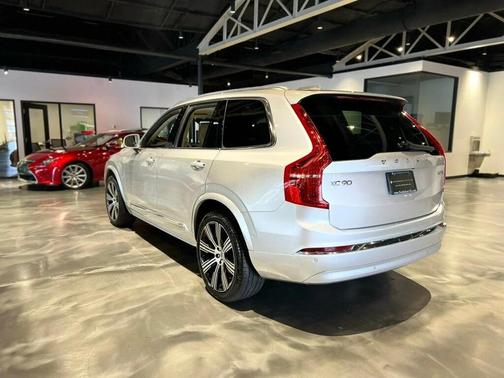 2022 Volvo XC90 T6 Inscription