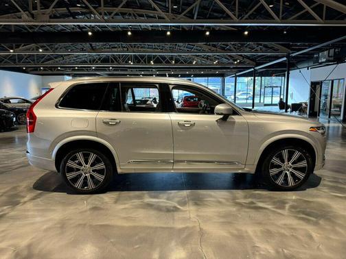 2022 Volvo XC90 T6 Inscription
