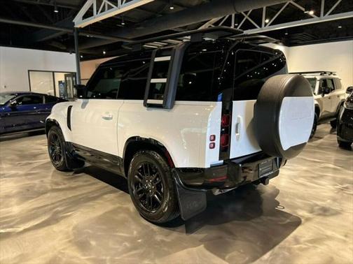 2023 Land Rover Defender 90 X-Dynamic SE