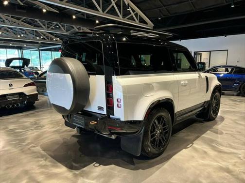 2023 Land Rover Defender 90 X-Dynamic SE