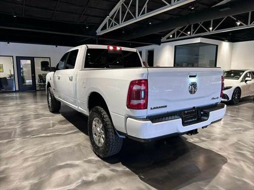 2023 RAM 2500 Laramie Crew Cab 4x4 6'4' Box
