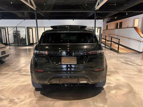Santorini Black Metallic 2024 Land Rover Range Rover Evoque Core S