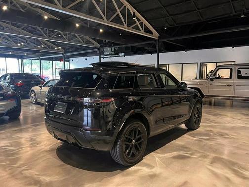 Santorini Black Metallic 2024 Land Rover Range Rover Evoque Core S