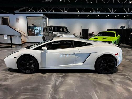 Bianco Monocerus 2008 Lamborghini Gallardo Coupe/InteriorCarbonPkg/IntLeather/BrandingPkg/PowerHeatedSeats