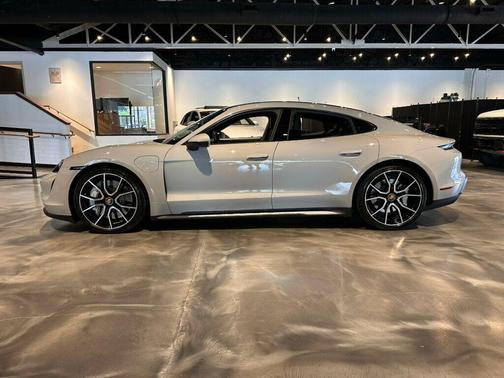 Chalk 2023 Porsche Taycan PremiumPkg/AdapAirSuspension/PSCB/21'RS SpyderDesignWheels/NAV