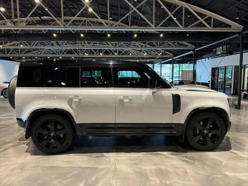 2023 Land Rover Defender 110 V8
