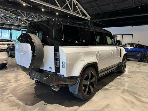2023 Land Rover Defender 110 V8