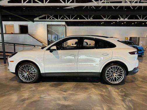 2023 Porsche Cayenne Platinum Edition