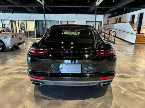 2018 Porsche Panamera Turbo