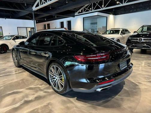 2018 Porsche Panamera Turbo