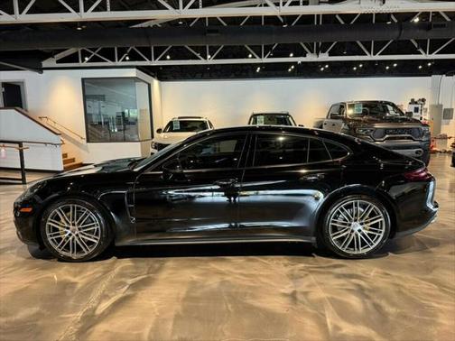 2018 Porsche Panamera Turbo
