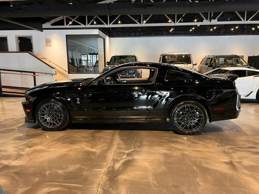 2013 Ford Shelby GT500 Base