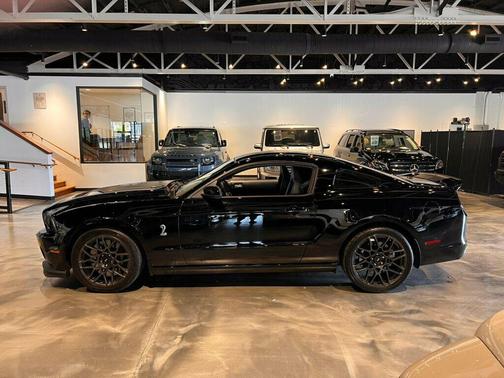 2013 Ford Shelby GT500 Base