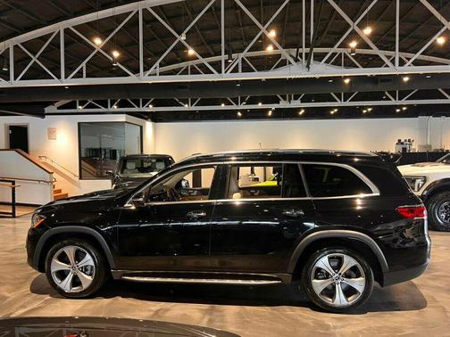 Black 2022 Mercedes-Benz GLS 450 4MATIC