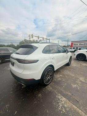 2022 Porsche Cayenne AWD/PremiumPkg/PanoRoof/ClubLeatherSeatPkg/SoftCloseDoors/NAV