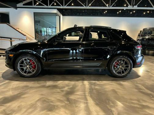 2022 Porsche Macan S