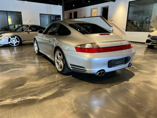 2004 Porsche 911 Carrera