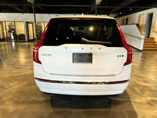 2023 Volvo XC90 B5 Plus