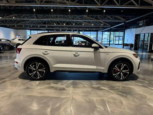 2025 Audi Q5 45 S line Premium Plus