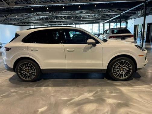 2022 Porsche Cayenne AWD/PremiumPkg/PanoRoof/ClubLeatherSeatPkg/SoftCloseDoors/NAV