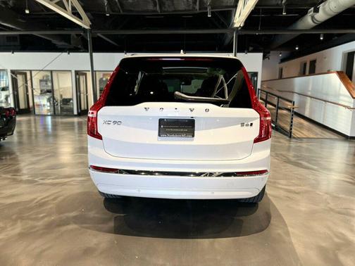 2023 Volvo XC90 B6 Plus 6-Seater