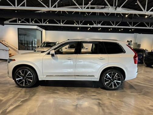 2023 Volvo XC90 B6 Plus 6-Seater