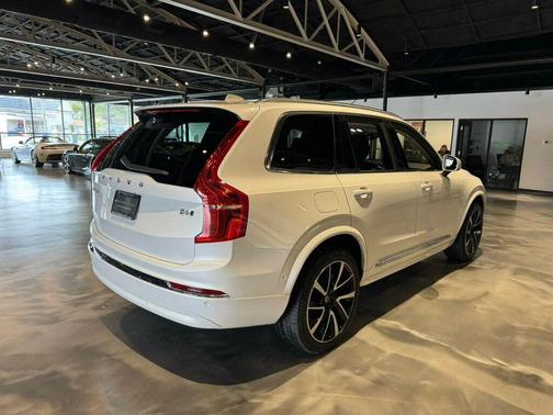 2023 Volvo XC90 B6 Plus 6-Seater