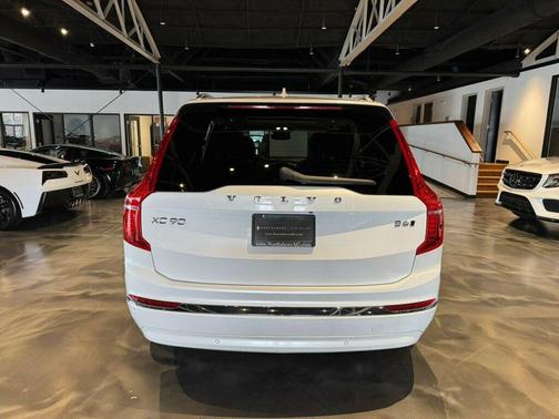 2023 Volvo XC90 B6 Plus 6-Seater