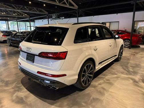 2023 Audi SQ7 4.0T Premium Plus