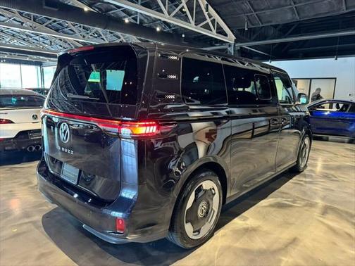 2025 Volkswagen ID. Buzz Pro S
