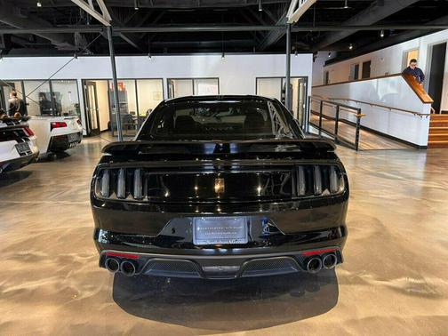 2016 Ford Shelby GT350 Base