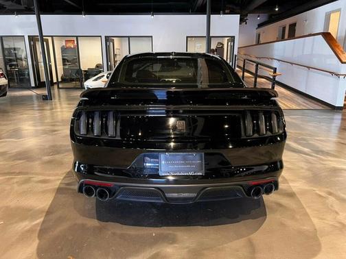 2016 Ford Shelby GT350 Base