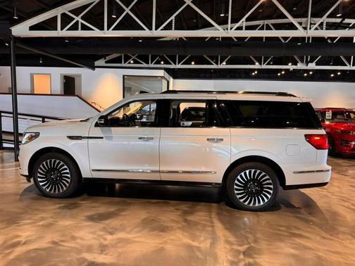 2019 Lincoln Navigator L Black Label