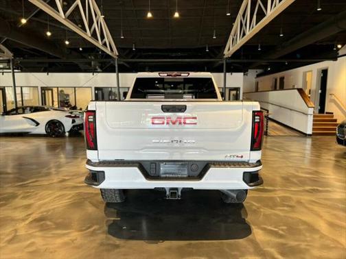 2025 GMC Sierra 2500 AT4