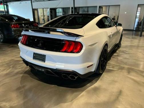 2021 Ford Shelby GT500 Base