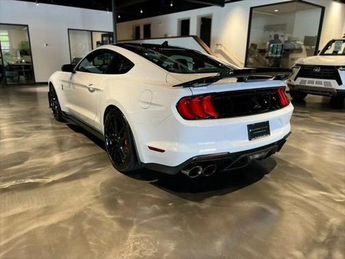 2021 Ford Shelby GT500 Base