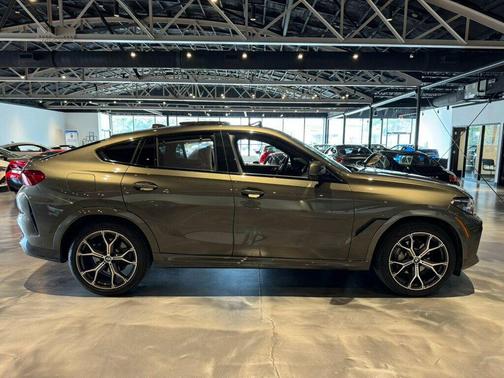 2023 BMW X6 xDrive40i