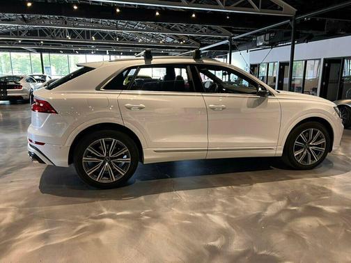 Glacier White Metallic 2023 Audi SQ8 4.0T Premium Plus