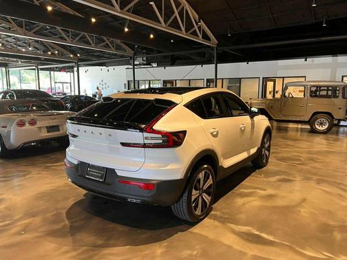 Crystal White Metallic 2023 Volvo C40 Recharge Pure Electric Twin Plus