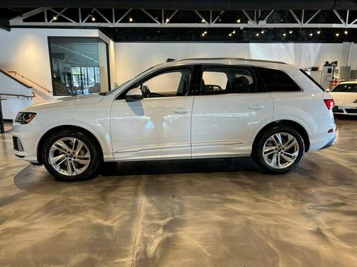 2023 Audi Q7 55 Prestige
